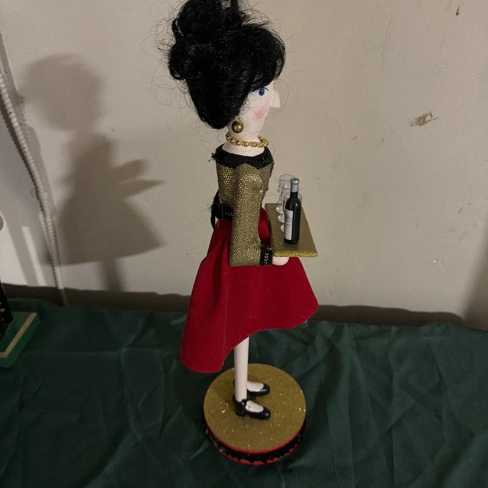 Collectible‎ Pier 1 Imports Holiday Woman Wine Server Nutcracker Figurine